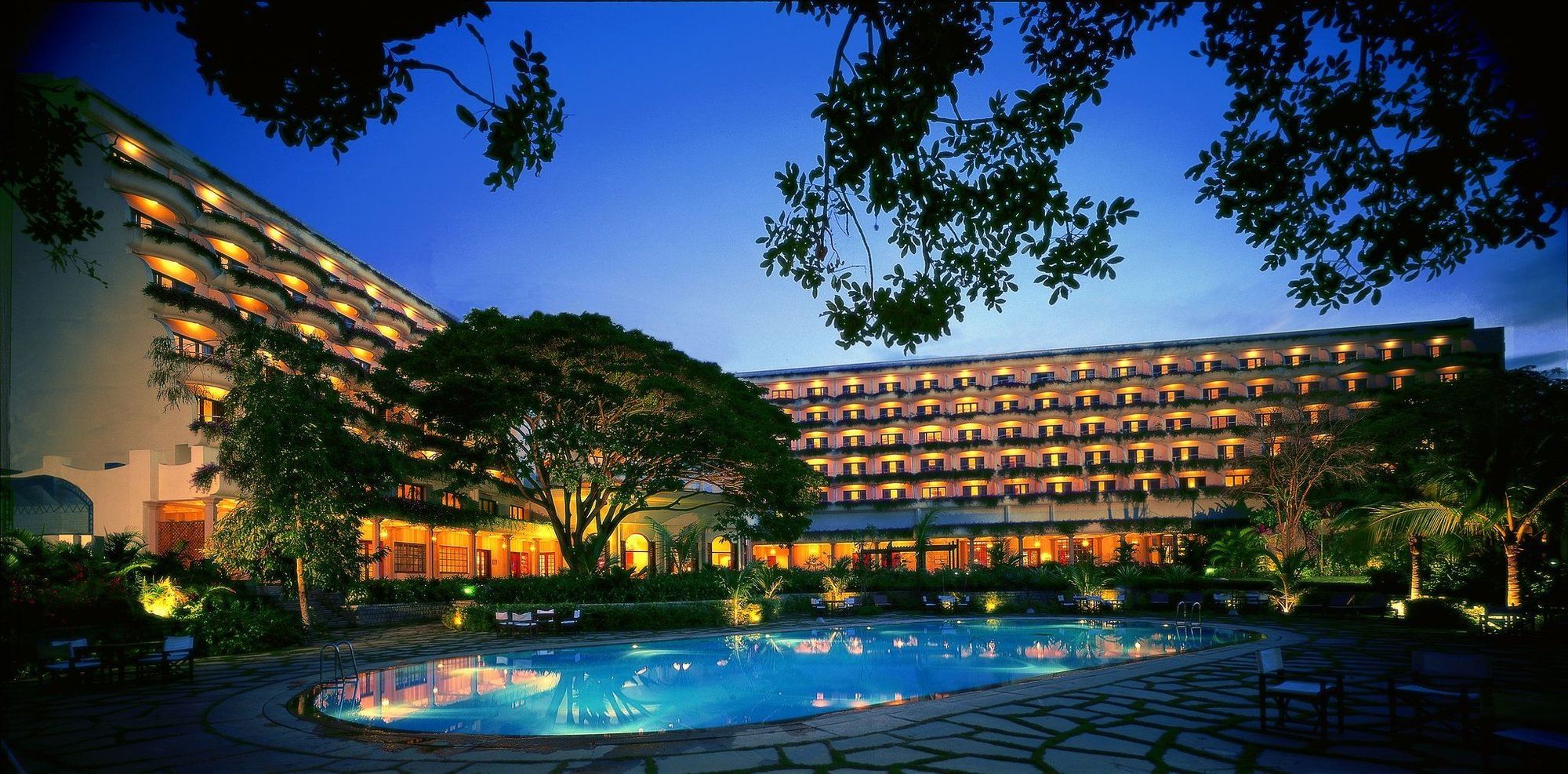 The Oberoi Bengaluru Hotel Exterior photo The Imperial Hotel